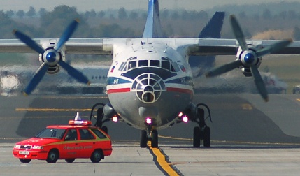 An-12 Kosmos RA-11025 9.10.2006