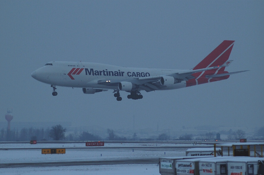 Boeing 747-412 BCF, PH-MPR, 19.12.2009