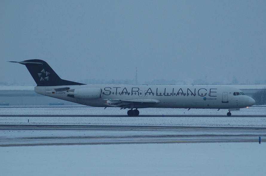 Fokker 100, D-AGPK, 19.12.2009