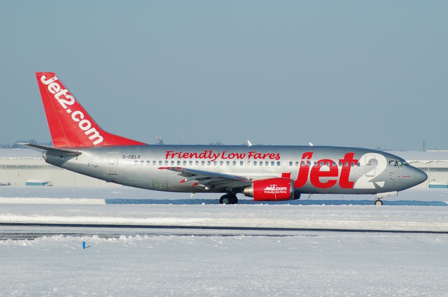 Boeing 737-377, G-CELV, 16.12.2010