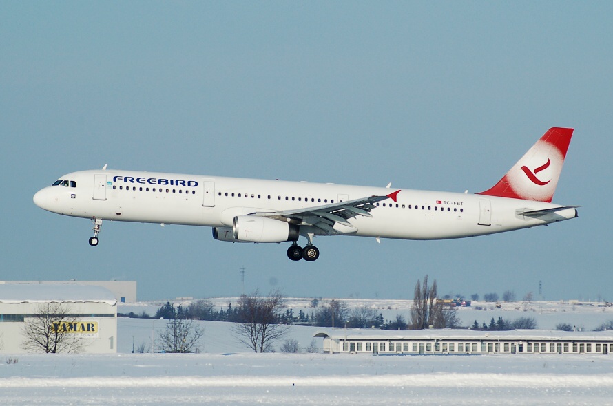 Airbus A321-231, TC-FBT, 16.12.2010