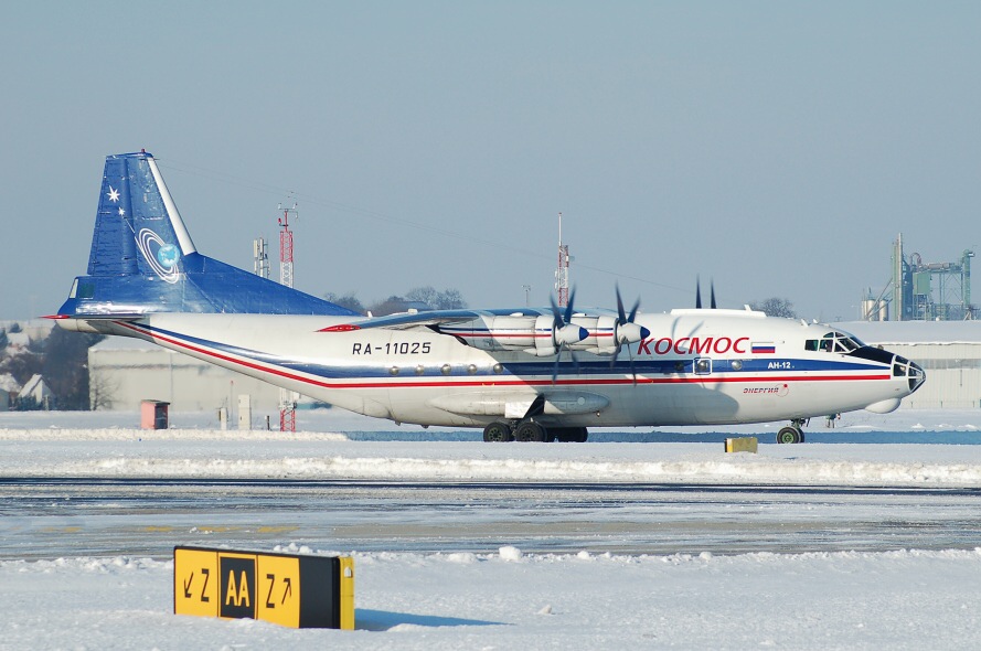 Antonov An-12, RA-11025, 16.12.2010