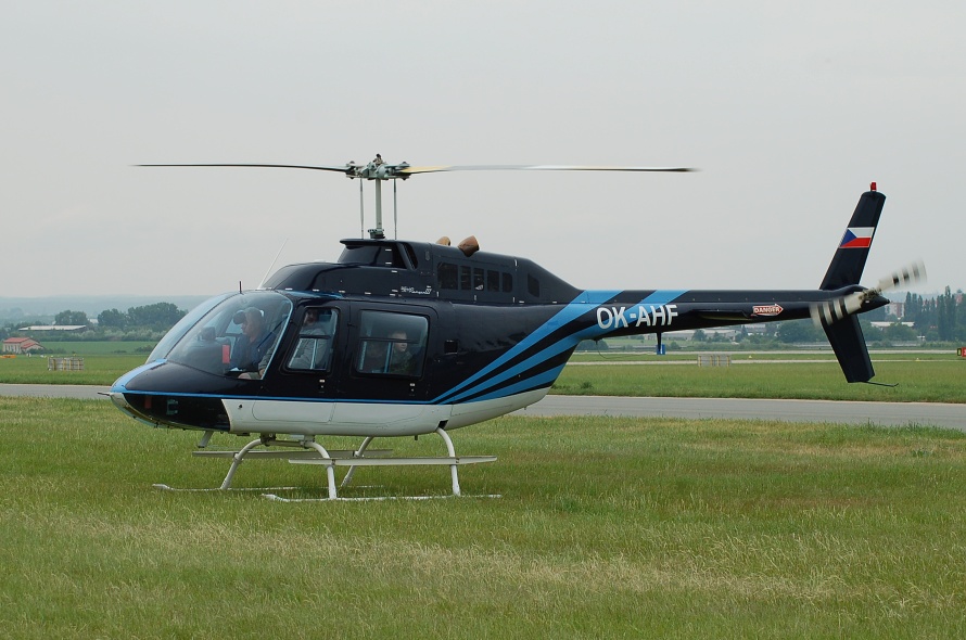 Bell-206B Jet Ranger II, slav 28.5.2011