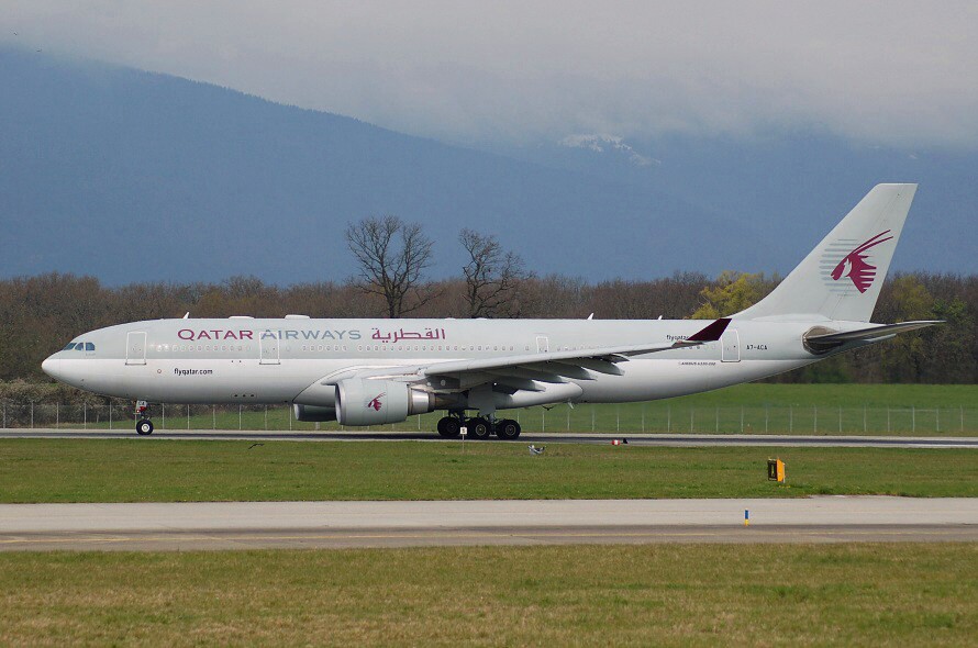 Airbus A330-202, A7-ACA, eneva 12.4.2008