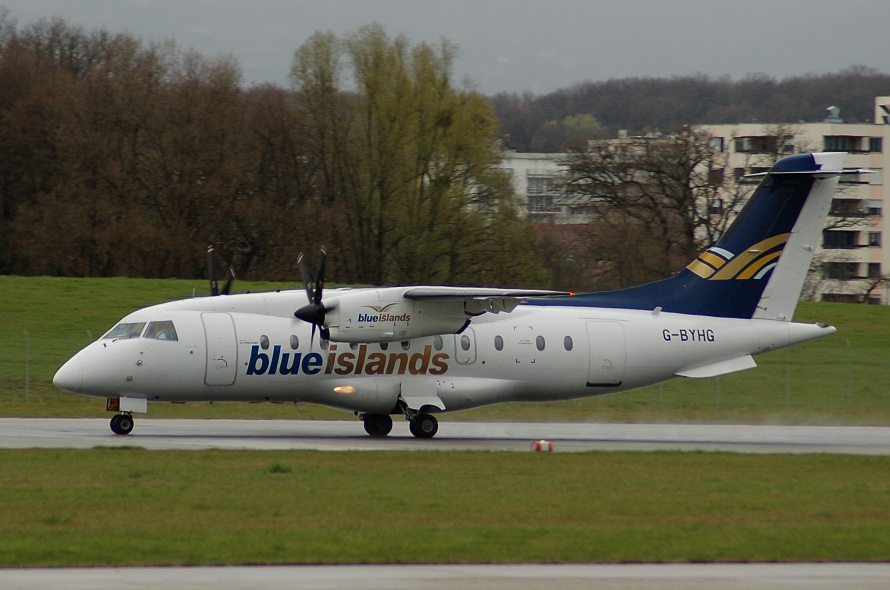 Dornier 328-100 G-BYHG, eneva 11.4.2008