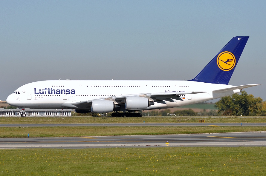 Airbus A380-841, D-AIMF, 2.10.2011