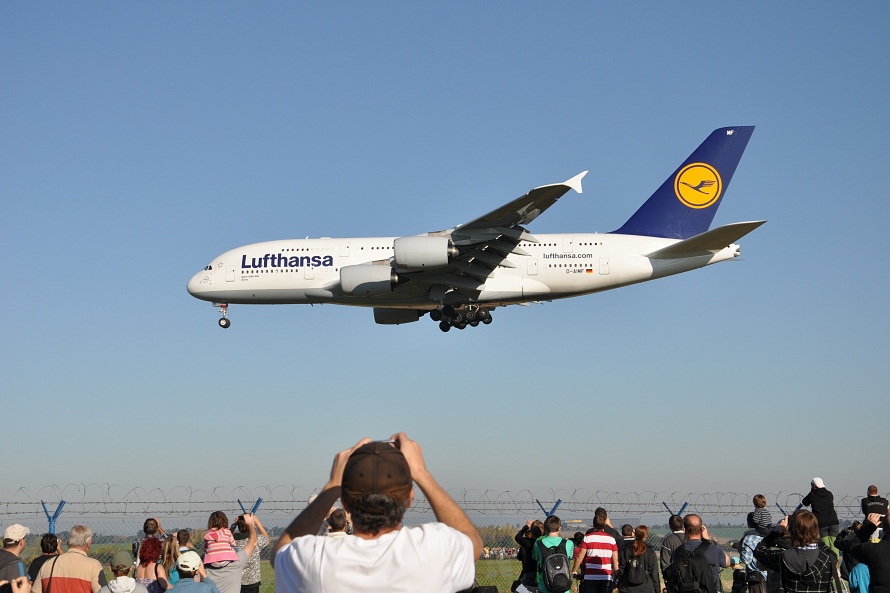 Airbus A380-841, D-AIMF, 2.10.2011