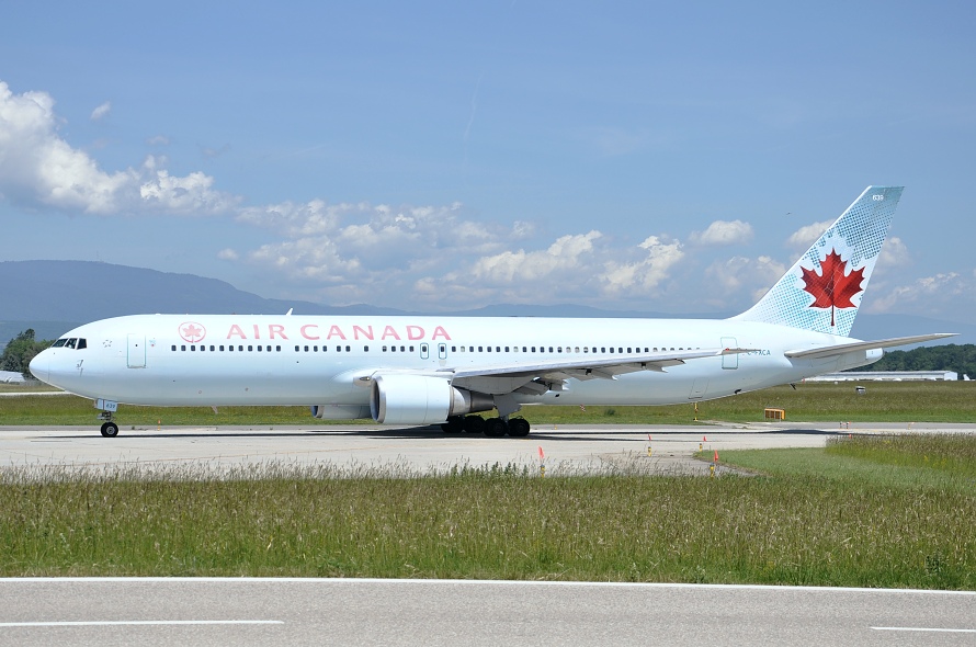 Boeing 767-375 ER, C-FXCA, 2.6.2012