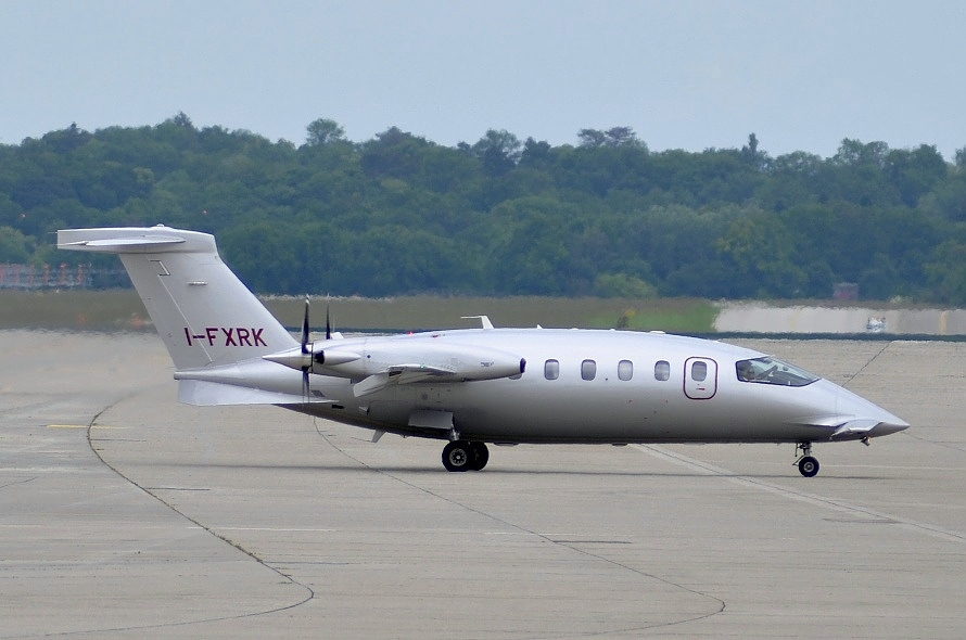 Piaggio P-180 Avanti, I-FXRK, 31.5.2012