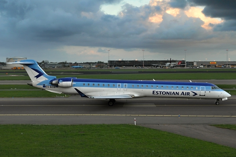 Canadair 900, Estonian, ES-ACB, 14.4.2014