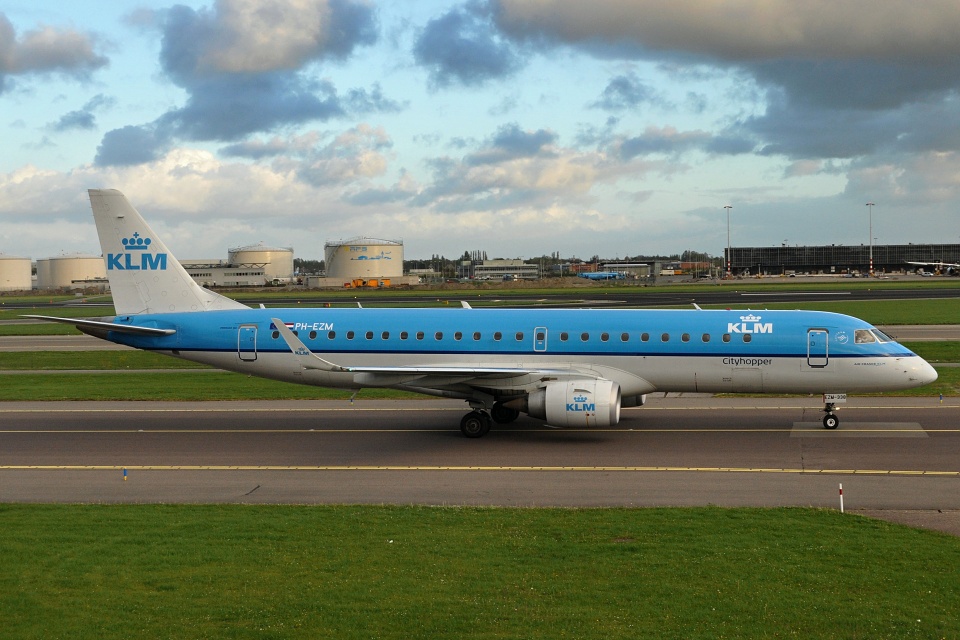Embraer 190, KLM Cityhopper, PH-EZM, 14.4.2014
