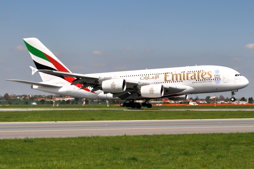 Airbus A380-861, Emirates A6-EOV, 6.5.2016