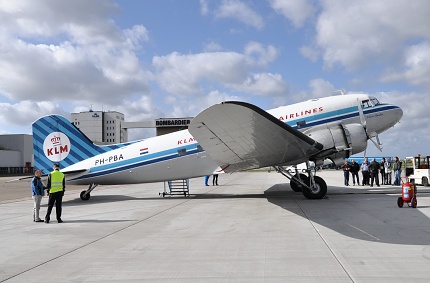 Douglas DC-3, PH-PBA, 13.4.2014