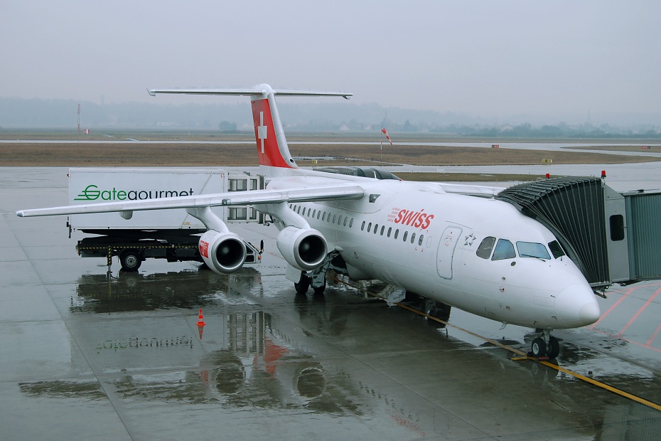 Avro RJ 100, HB-IXT, 5.2.2010