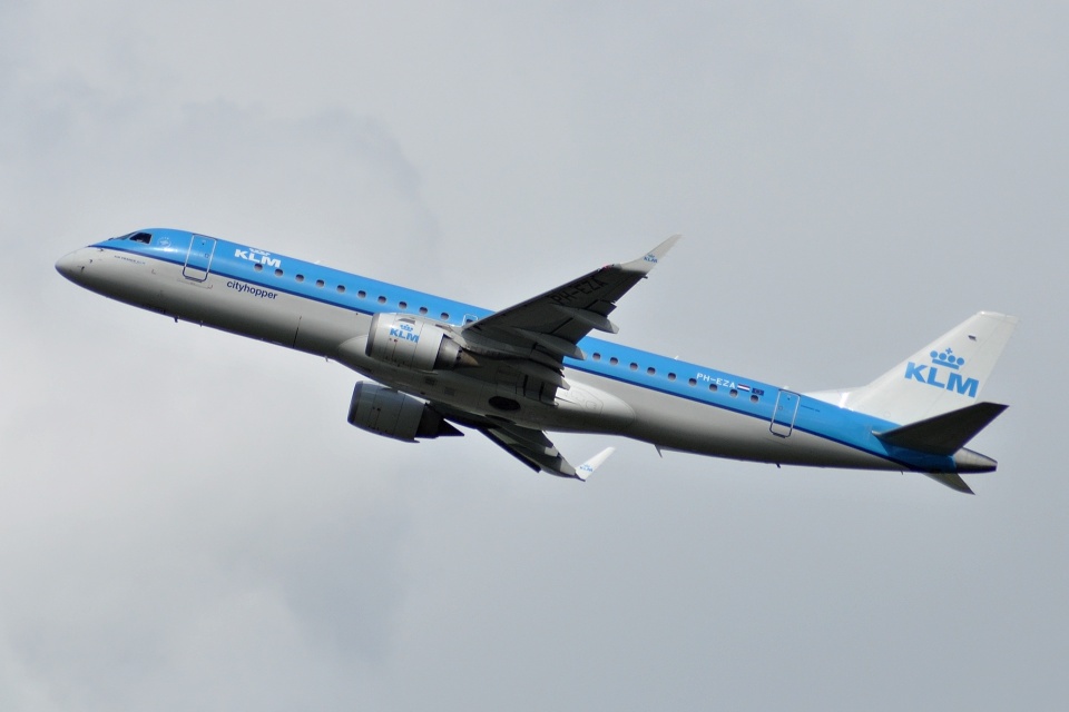 Embraer 190, KLM, PH-EZA, 14.4.2014