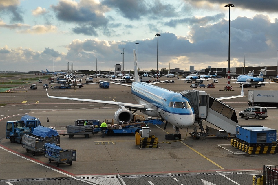 Embraer 190, KLM, PH-EZA, 14.4.2014