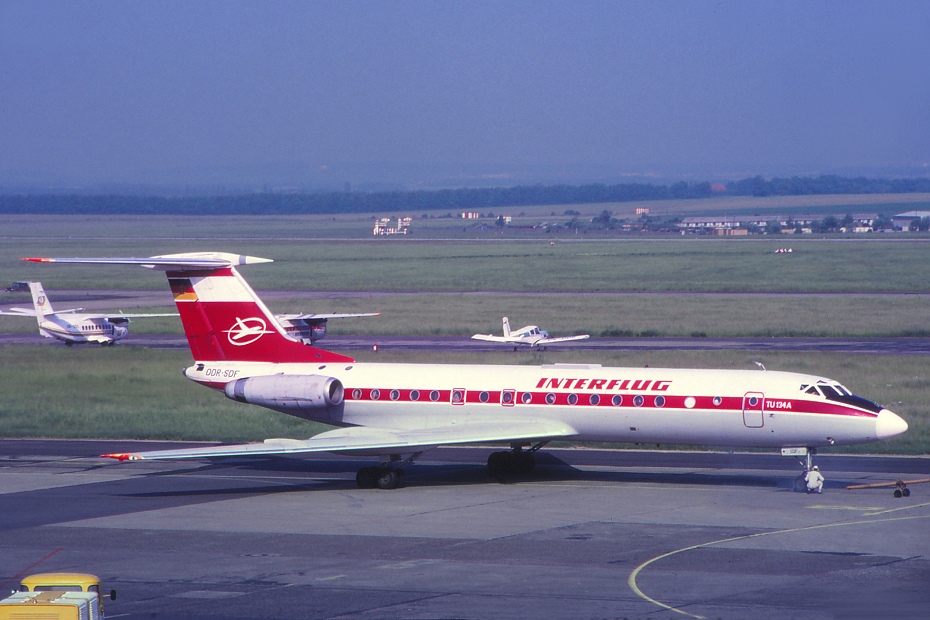 Tu-134A, DDR-SDF, 1990