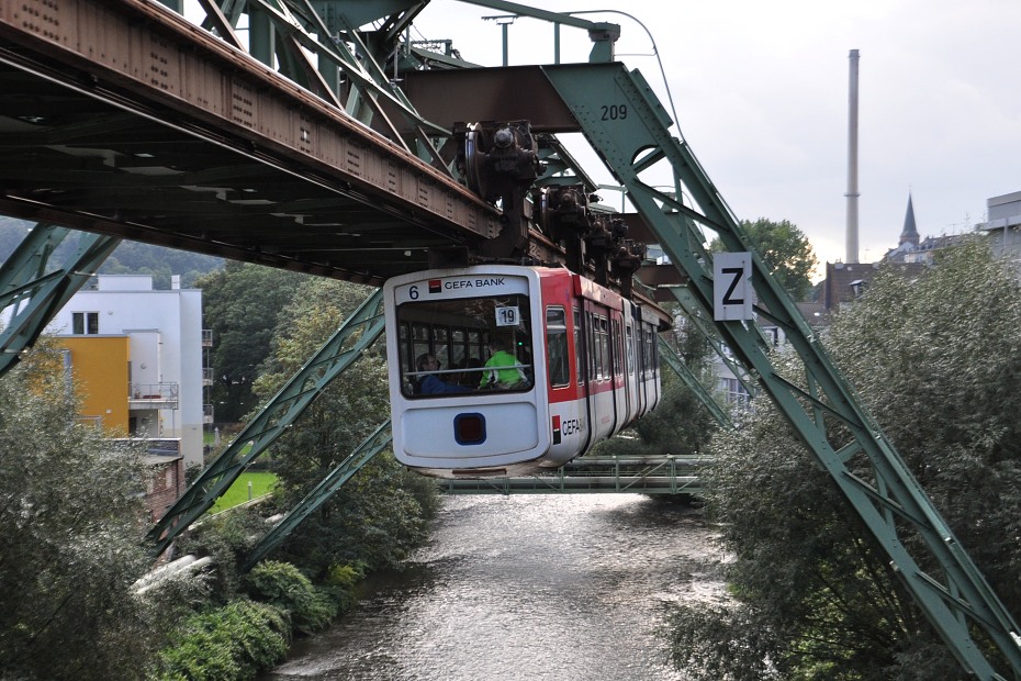 Schwebebahn, ev. . 6, 18.9.2013