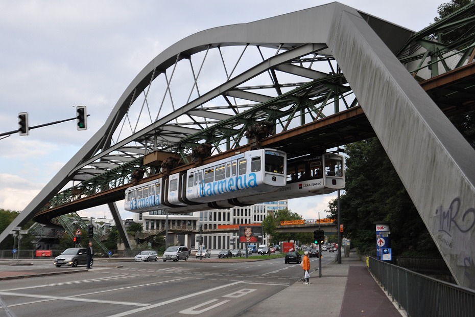 Schwebebahn, ev. . 8, 19.9.2013