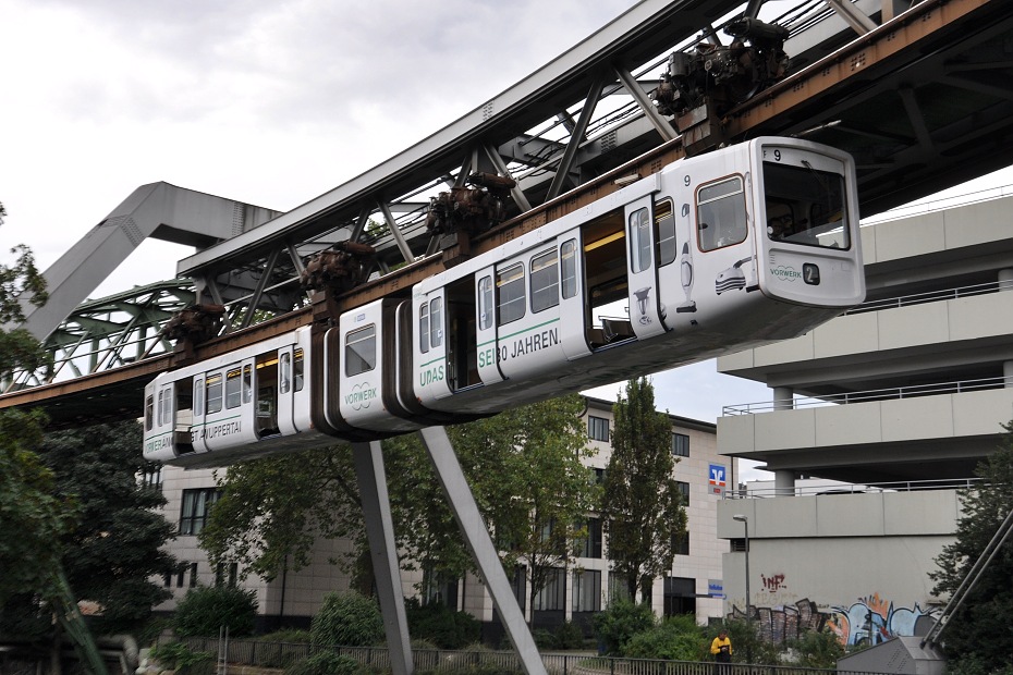 Schwebebahn, ev. . 9, 19.9.2013