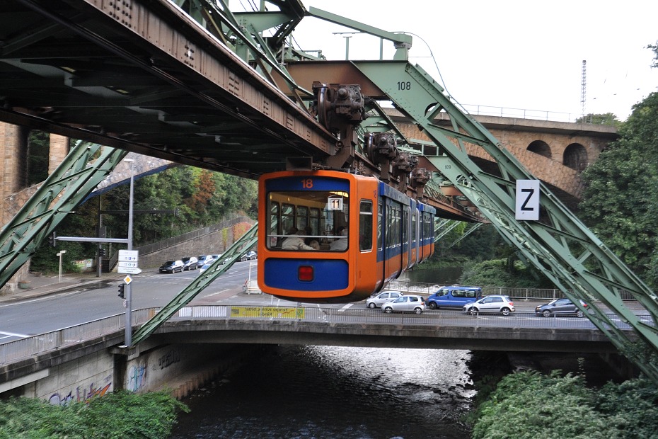 Schwebebahn, ev. . 18, 19.9.2013