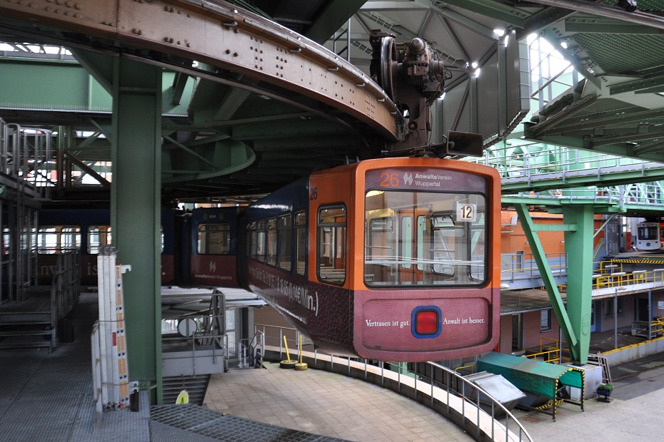 Schwebebahn, ev. . 26, 19.9.2013