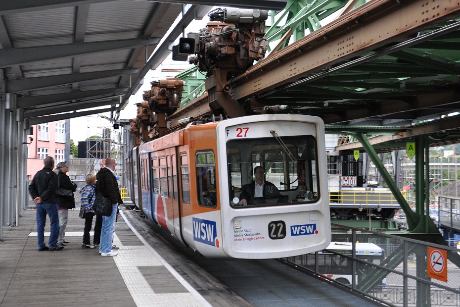 Schwebebahn, ev. . 27, 19.9.2013