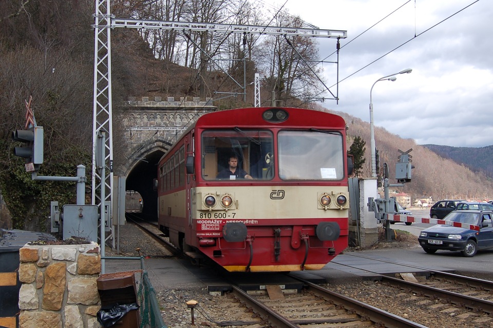 D 810.600 Dn 31.3.2006